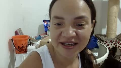 Elizabeth Martinez  online show from 04-26-26, 03:53
