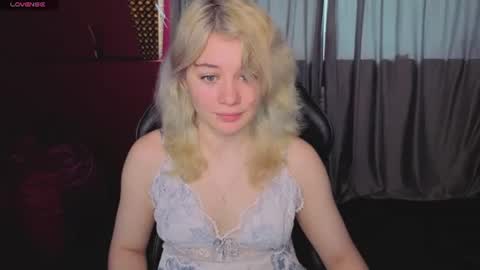 Snapshot of elizabeth_rready chatting on 06-12-26, 02:10 Elizabeth online show from 06-12-26, 02:10