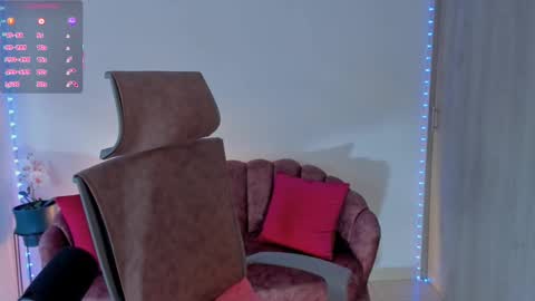 Eliza online show from 11-21-25, 10:19