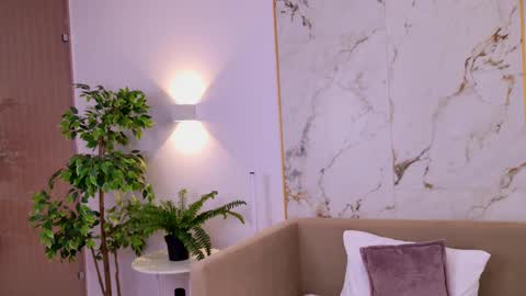 Elizabeth online show from 03-06-25, 10:26