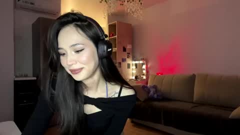 Snapshot of elizabetswan chatting on 04-18-26, 10:54 Elizabet online show from 04-18-26, 10:54