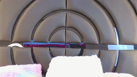 Snapshot of elizabetthkitty chatting on 01-19-25, 06:32 Elizabet online show from 01-19-25, 06:32