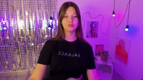 Snapshot of elizamild chatting on 12-20-24, 04:46 Eliza online show from 12-20-24, 04:46