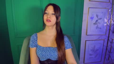 Snapshot of elizamild chatting on 12-22-24, 04:48 Eliza online show from 12-22-24, 04:48