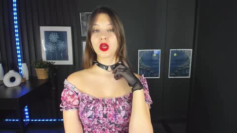 Snapshot of elizamild chatting on 12-27-24, 06:20 Eliza online show from 12-27-24, 06:20