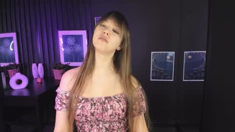 Snapshot of elizamild chatting on 02-04-25, 04:50 Eliza online show from 02-04-25, 04:50