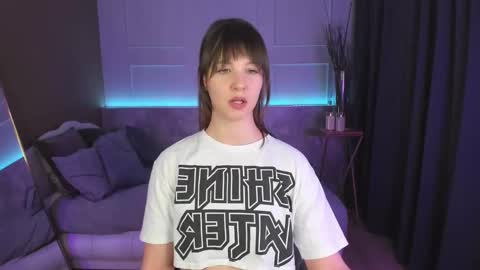 Snapshot of elizamild chatting on 02-23-25, 05:50 Eliza online show from 02-23-25, 05:50