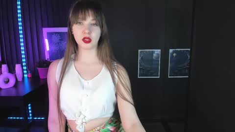 Snapshot of elizamild chatting on 03-11-25, 04:51 Eliza online show from 03-11-25, 04:51