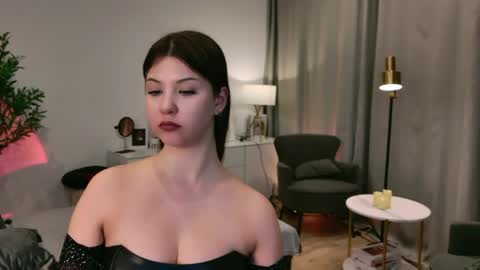 Eliza online show from 04-29-26, 05:30