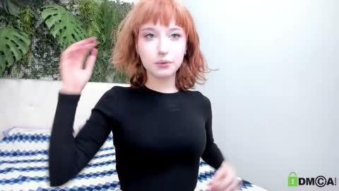 Snapshot of elizanik chatting on 09-24-25, 09:40 Eliza online show from 09-24-25, 09:40