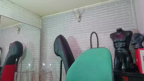 Snapshot of elizatex chatting on 12-04-25, 06:38 online show from 12-04-25, 06:38