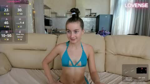 Snapshot of elizsweet chatting on 03-06-25, 09:25 Eliz                               online show from 03-06-25, 09:25