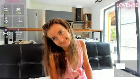 Eliz                               online show from 05-20-26, 06:41