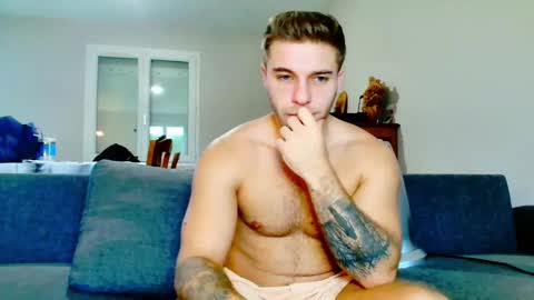 Snapshot of elkafit28 chatting on 12-13-24, 02:16 elkafit28 online show from 12-13-24, 02:16