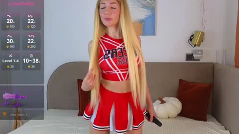 Ella online show from 09-22-25, 01:18