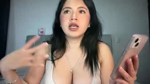 Ella  online show from 10-01-25, 05:35