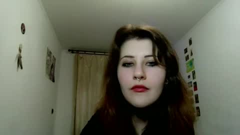 Snapshot of ella_fr chatting on 11-03-25, 01:01 ella fr online show from 11-03-25, 01:01