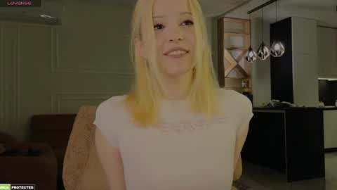 Ella NEXT STREAM 1TH DECEMBER 1200 - 0800 AM AT MOSCOW TIME online show from 04-20-26, 11:39