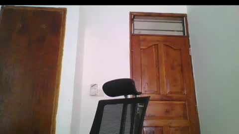 Snapshot of ella_laurel chatting on 02-20-25, 07:45 Ella online show from 02-20-25, 07:45