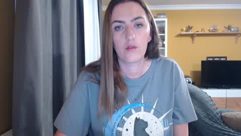 Ella  Max online show from 01-24-25, 06:46