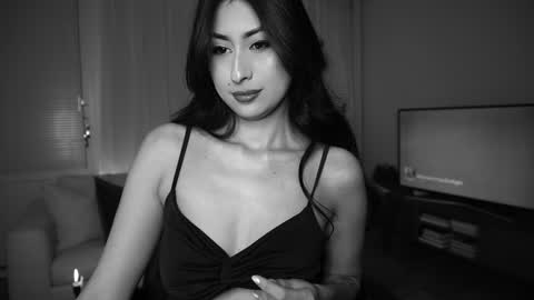 ELLA OWEN online show from 01-11-25, 03:31