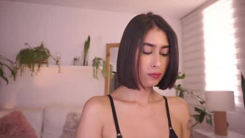 ELLA OWEN online show from 04-23-26, 04:20