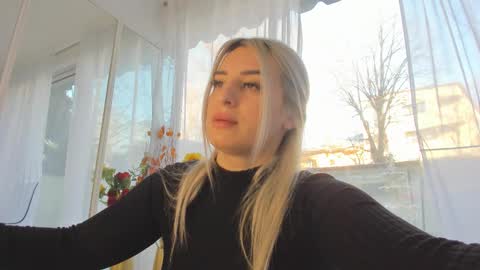 ella_vee online show from 03-10-26, 06:07
