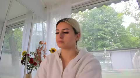 ella_vee online show from 05-02-26, 05:34