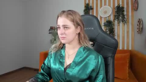 EllaBells online show from 07-13-26, 05:21
