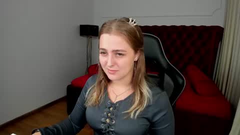 EllaBells online show from 07-24-26, 05:05