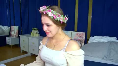 EllaBells online show from 07-28-26, 05:03