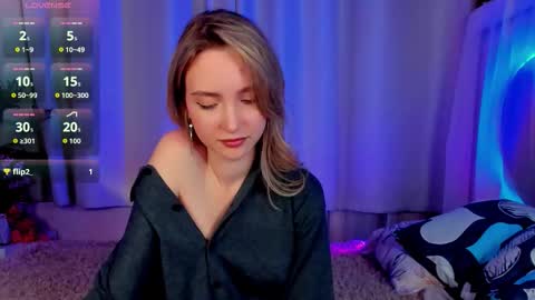 Snapshot of ellabloom chatting on 12-04-25, 03:54 Ella online show from 12-04-25, 03:54