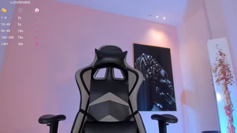 Snapshot of ellaclark chatting on 12-06-24, 11:57 EllaClark online show from 12-06-24, 11:57