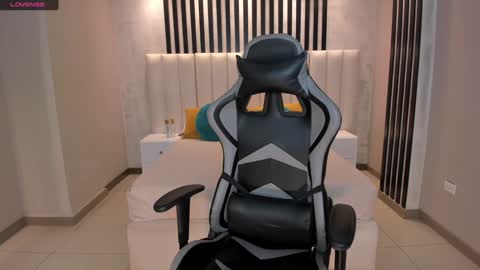 Snapshot of ellaclark chatting on 01-06-25, 06:20 EllaClark online show from 01-06-25, 06:20