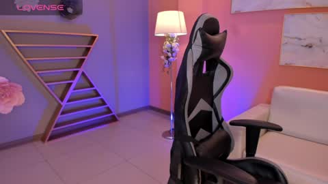 Snapshot of ellaclark chatting on 02-03-25, 07:10 EllaClark online show from 02-03-25, 07:10