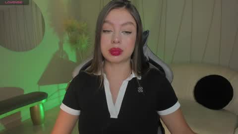 Snapshot of ellaclark chatting on 03-06-25, 06:48 EllaClark online show from 03-06-25, 06:48