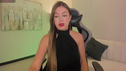 Snapshot of ellaclark chatting on 03-07-25, 07:05 EllaClark online show from 03-07-25, 07:05