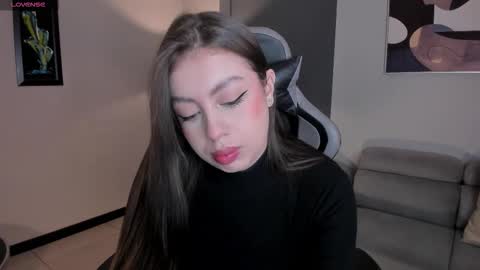 Snapshot of ellaclark chatting on 09-29-25, 06:57 EllaClark online show from 09-29-25, 06:57