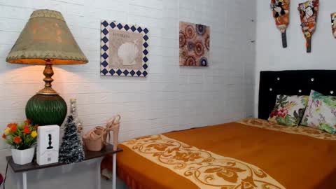 CINDERELLA online show from 01-09-25, 04:08