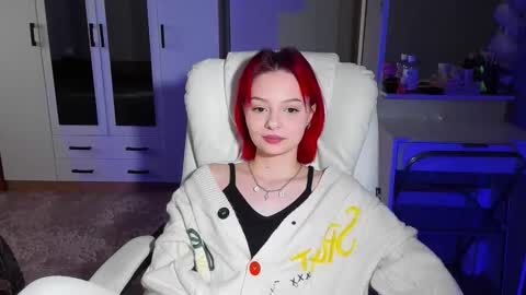 ellales online show from 10-19-25, 07:53