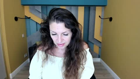 EllaLongs online show from 07-29-26, 11:30