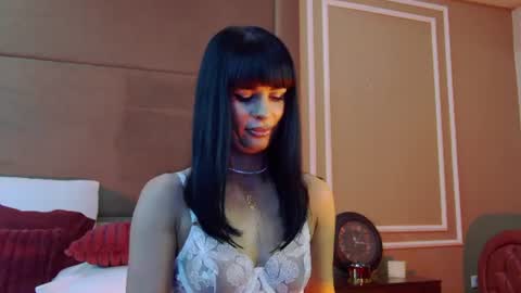 ellalux online show from 06-13-26, 05:27