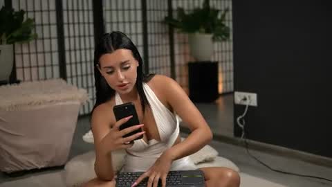 Ella Luxe online show from 07-24-26, 03:48