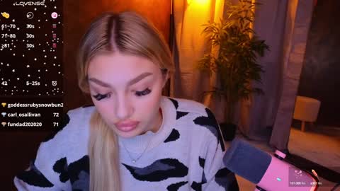 ellamilla online show from 01-21-25, 09:03