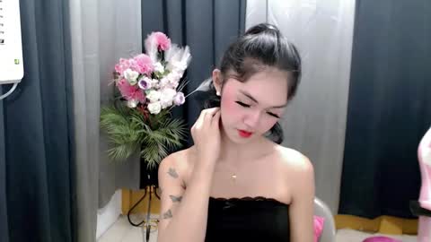 Snapshot of ellamiller69 chatting on 02-17-26, 02:13 ELLA online show from 02-17-26, 02:13