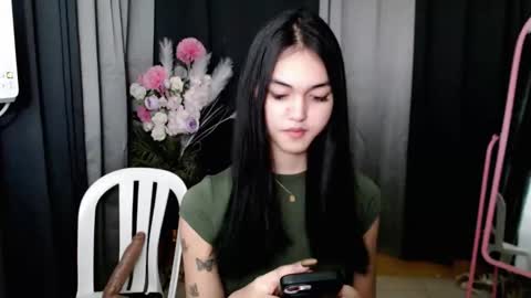 Snapshot of ellamiller69 chatting on 02-23-26, 04:43 ELLA online show from 02-23-26, 04:43