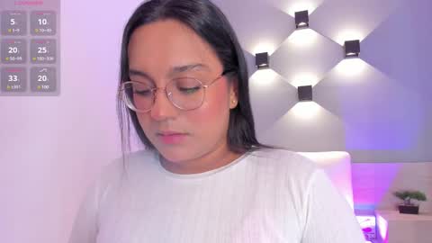 Ella online show from 03-11-25, 04:32