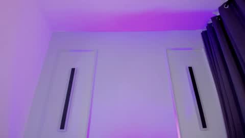 Ella online show from 11-11-25, 12:16