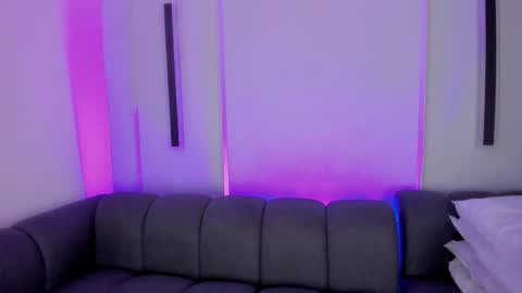 Ella online show from 11-12-25, 11:21