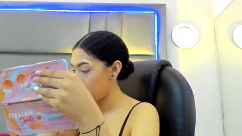 Ella Sanders online show from 03-07-26, 02:58